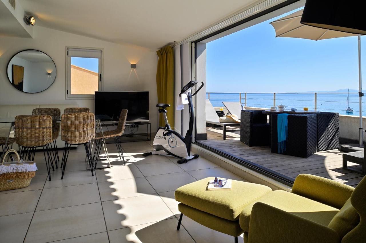 Hotel L'Escale Côté Sud LʼÎle-Rousse Esterno foto
