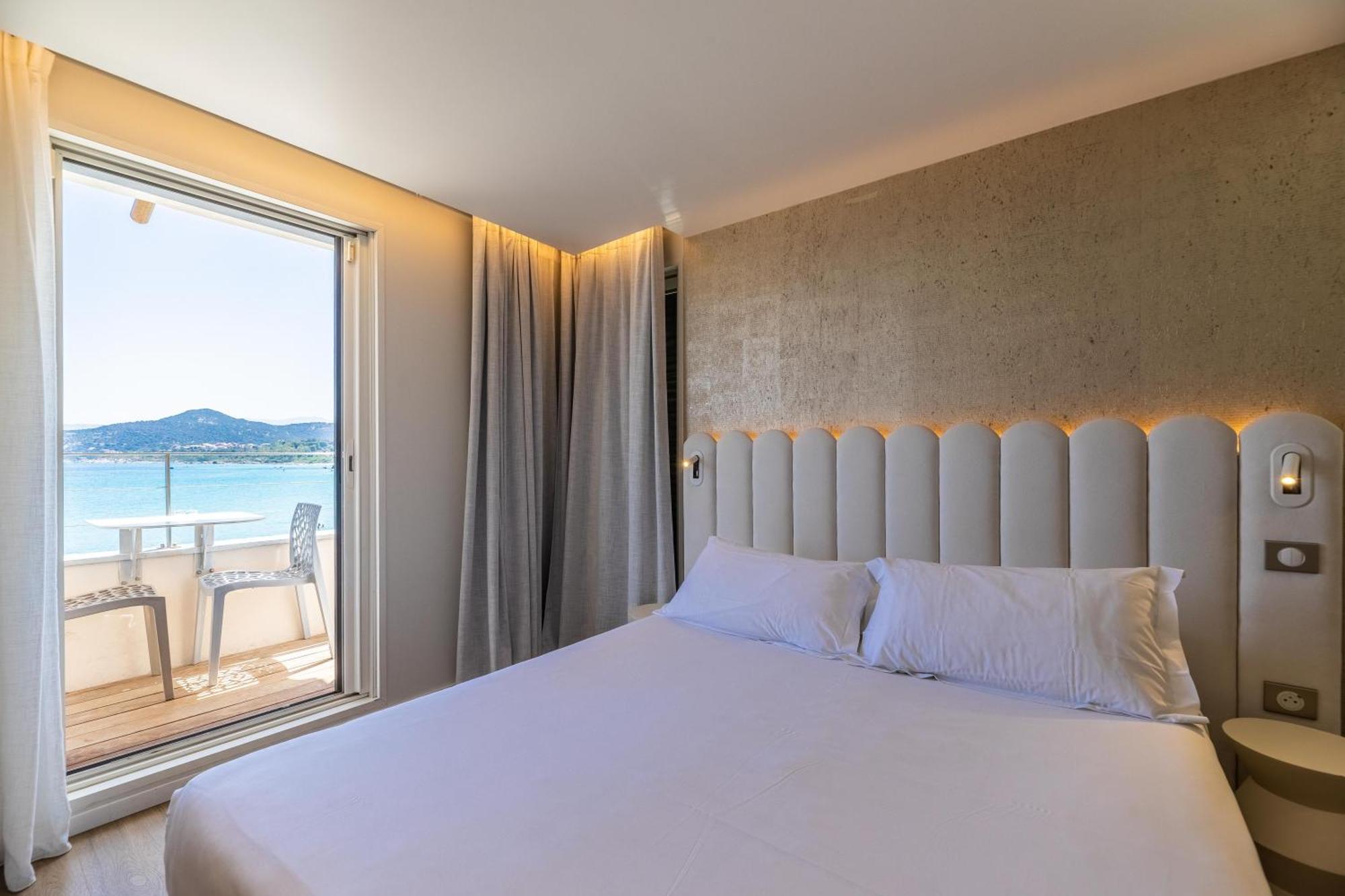 Hotel L'Escale Côté Sud LʼÎle-Rousse Esterno foto