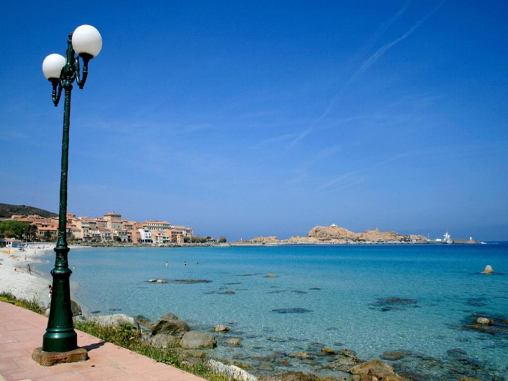 L'Escale Côté Sud Hotel LʼÎle-Rousse Esterno foto